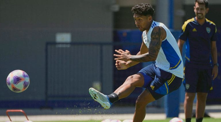 plantel de boca entrenando para la pretemporada
