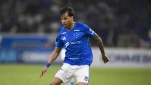 El golazo de Villarreal con el que Cruzeiro derrota a Boca en Brasil